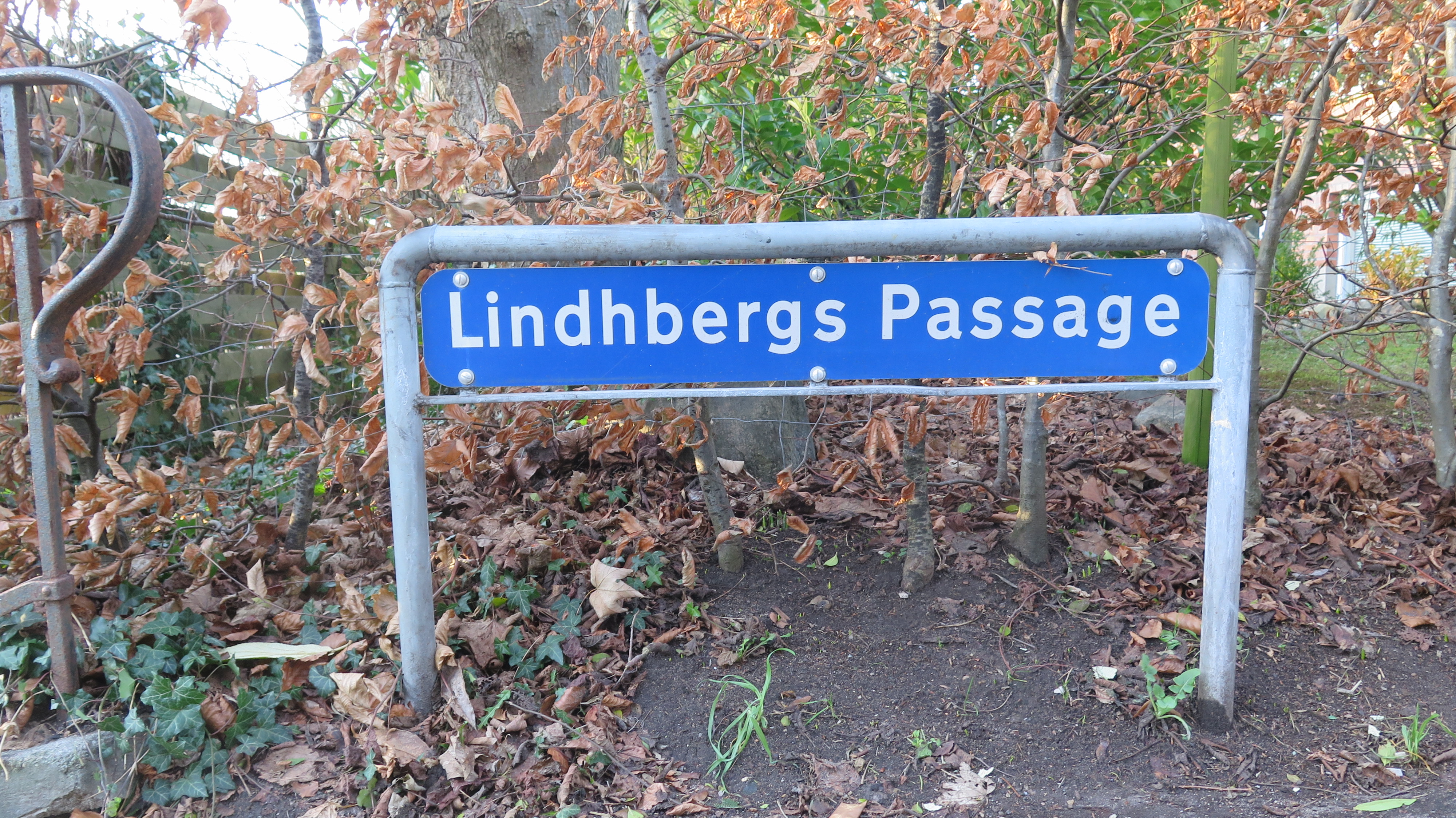 Jorden rundt med konsul Lindhberg
